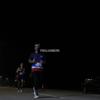 Runner Photo 7513776