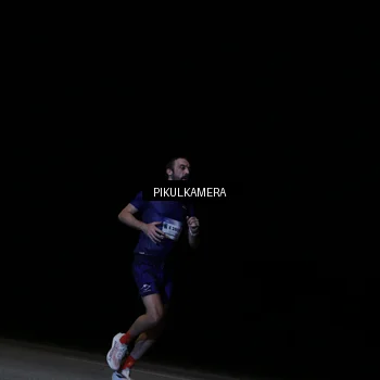 Runner Photo 7513800