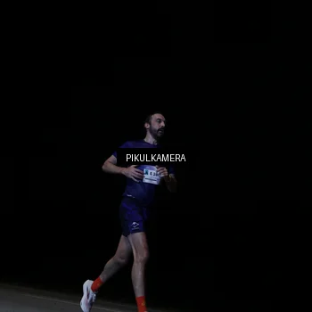 Runner Photo 7513840
