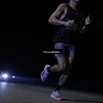 Runner Photo 7513926