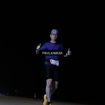 Runner Photo 7513958