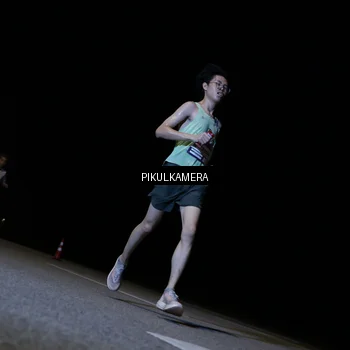 Runner Photo 7514040