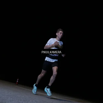 Runner Photo 7514041