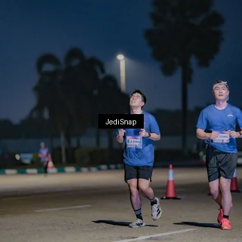 Runner Photo 7514158