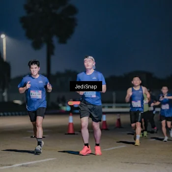 Runner Photo 7514165