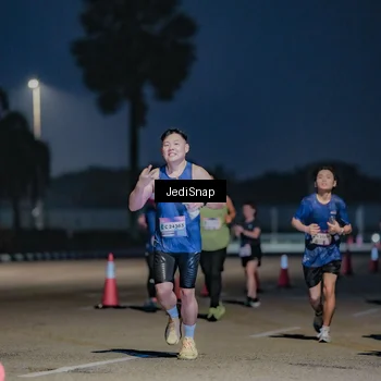 Runner Photo 7514185
