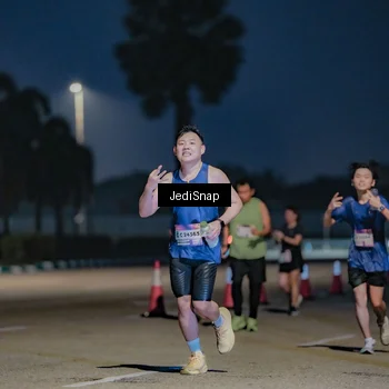Runner Photo 7514201