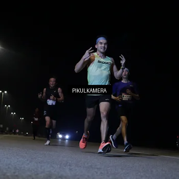 Runner Photo 7514259
