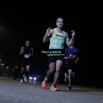 Runner Photo 7514264