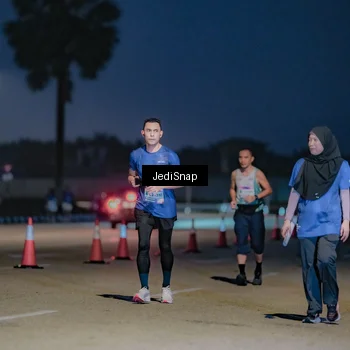 Runner Photo 7514574