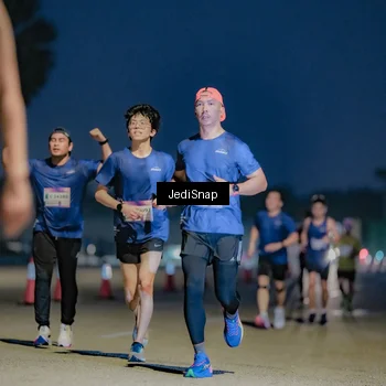Runner Photo 7514910