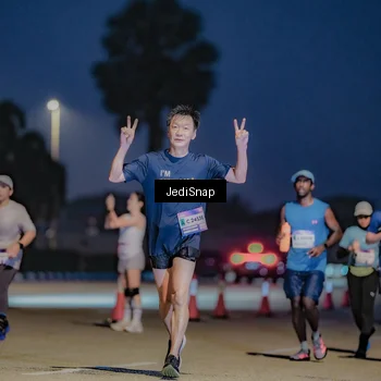 Runner Photo 7515033