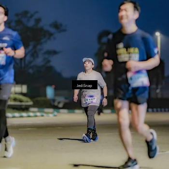 Runner Photo 7515108