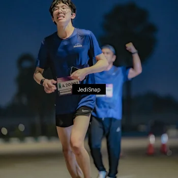 Runner Photo 7515135