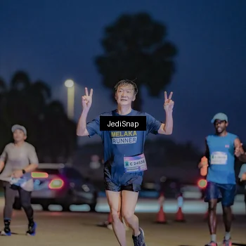 Runner Photo 7515152