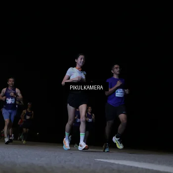 Runner Photo 7515156