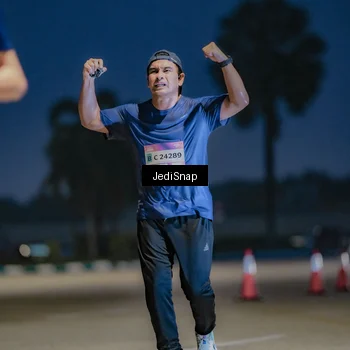 Runner Photo 7515158