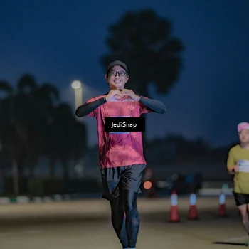 Runner Photo 7515190
