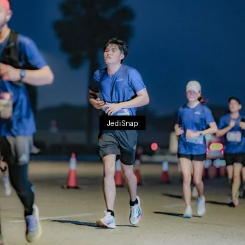 Runner Photo 7515202