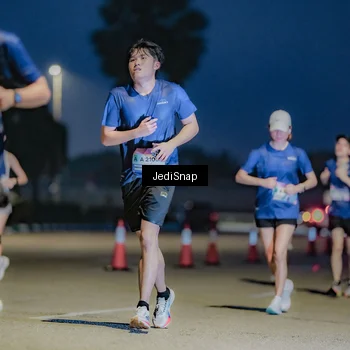 Runner Photo 7515212