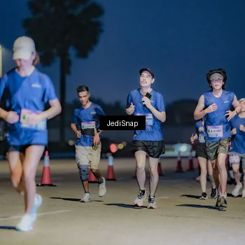 Runner Photo 7515218