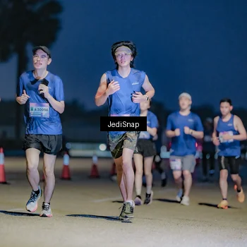 Runner Photo 7515242