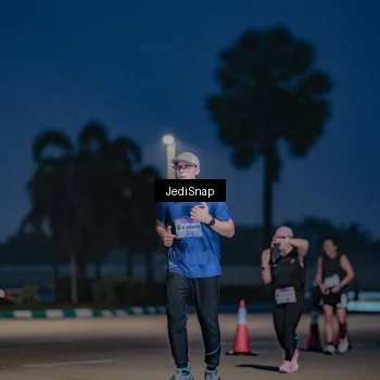 Runner Photo 7515298