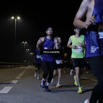 Runner Photo 7515309