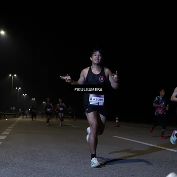 Runner Photo 7515336