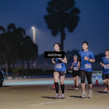Runner Photo 7515363