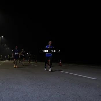Runner Photo 7515419