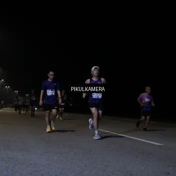 Runner Photo 7515443
