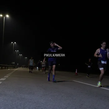 Runner Photo 7515448