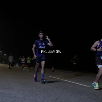 Runner Photo 7515456