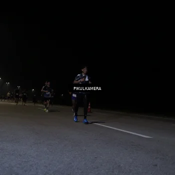 Runner Photo 7515564