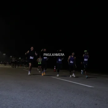 Runner Photo 7515602