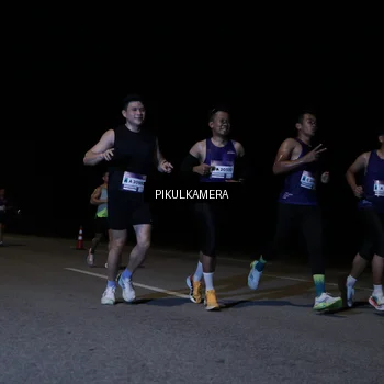 Runner Photo 7515659