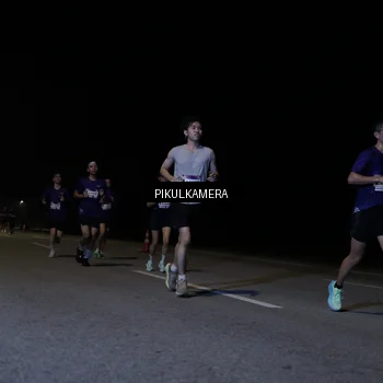 Runner Photo 7515665