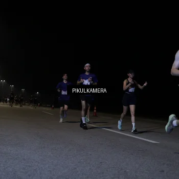 Runner Photo 7515669