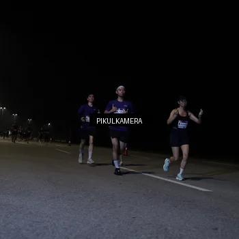 Runner Photo 7515676