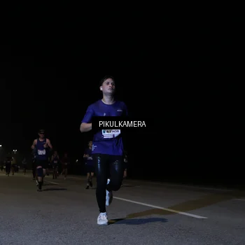 Runner Photo 7515745