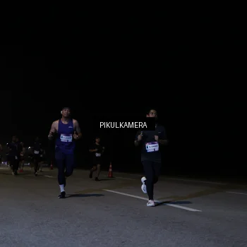 Runner Photo 7515944