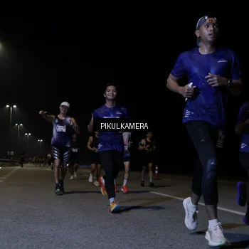 Runner Photo 7515973
