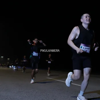 Runner Photo 7515994
