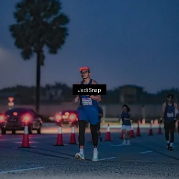 Runner Photo 7516002