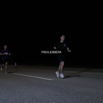 Runner Photo 7516024