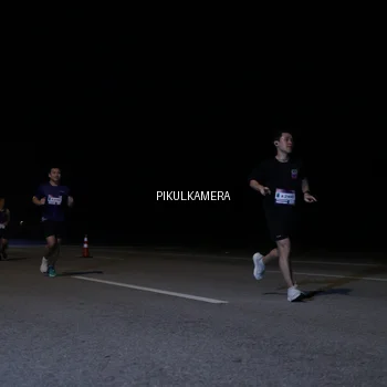 Runner Photo 7516025