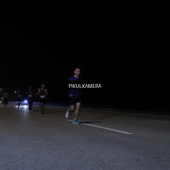 Runner Photo 7516031