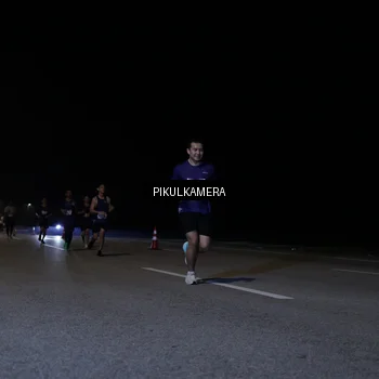 Runner Photo 7516033