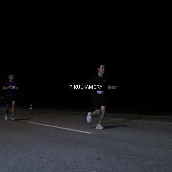 Runner Photo 7516035
